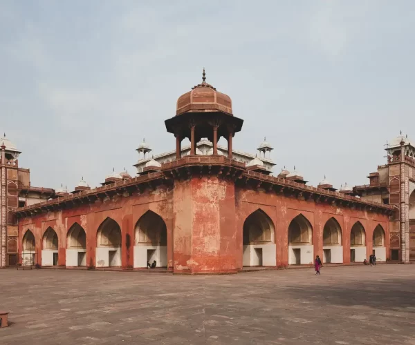 tomb-of-akbar-the-great