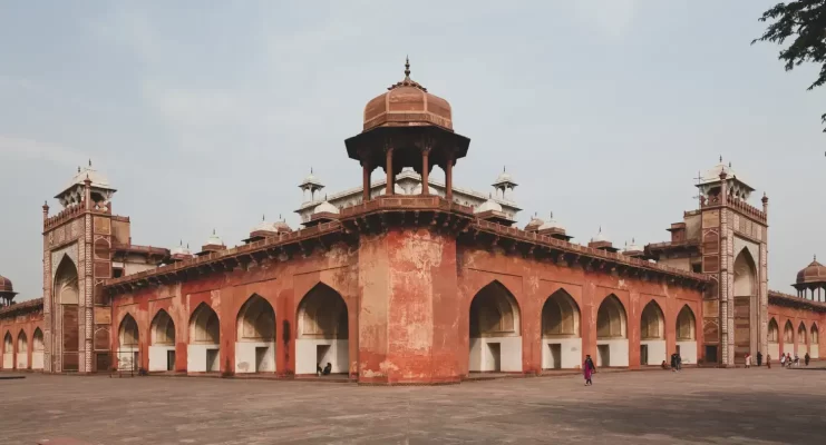 tomb-of-akbar-the-great